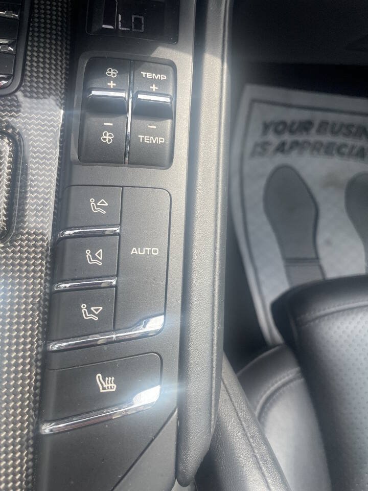 Used 2016 Porsche Cayenne GTS AWD/4WD image 26