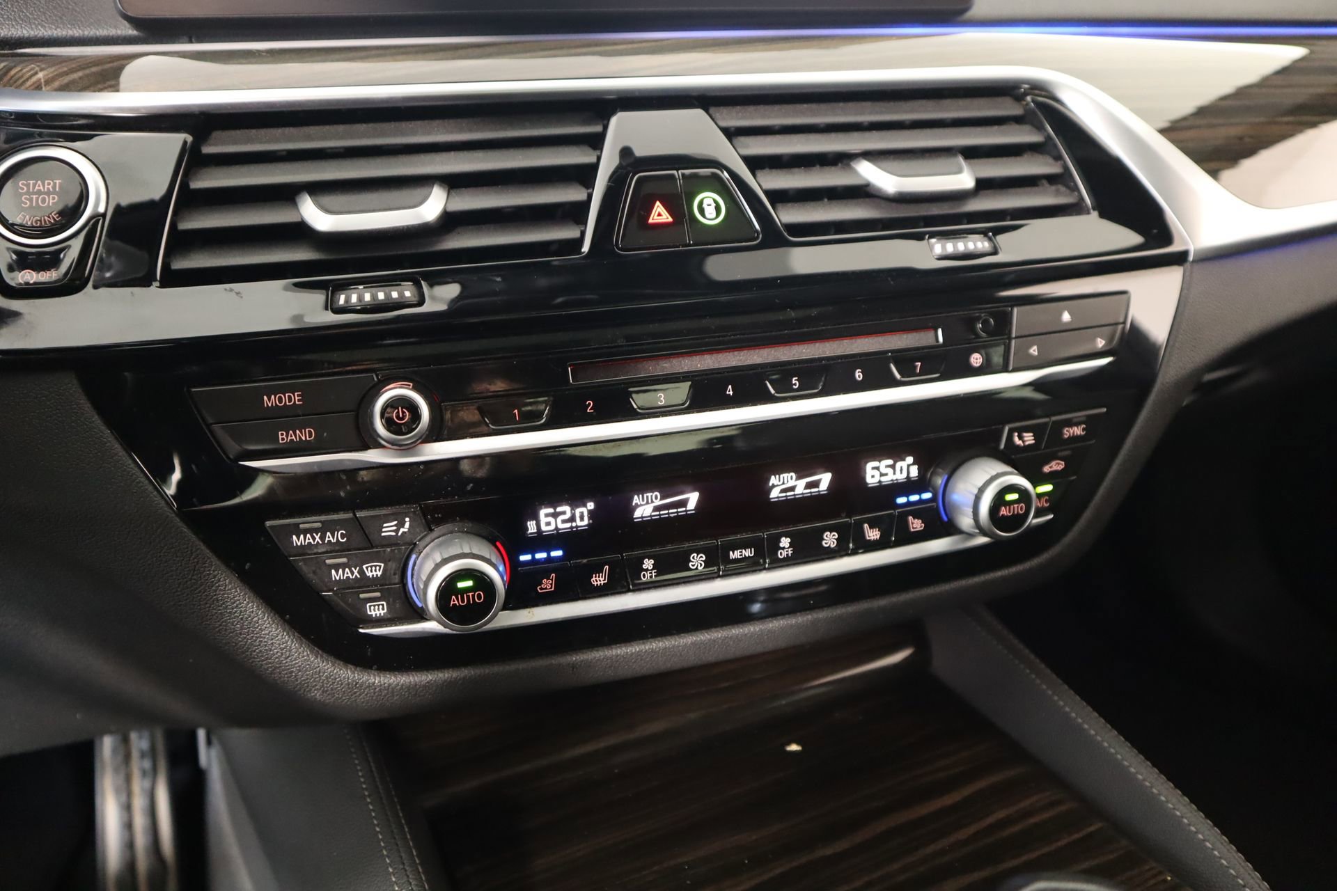 Used 2017 BMW 540i xDrive image 8