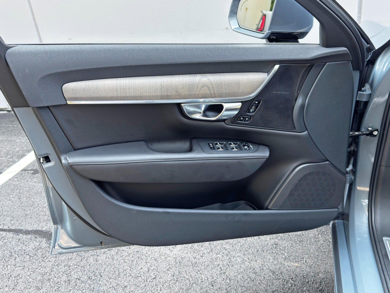 Used 2023 Volvo S90 B6 Plus w/ Protection Package Premier image 41