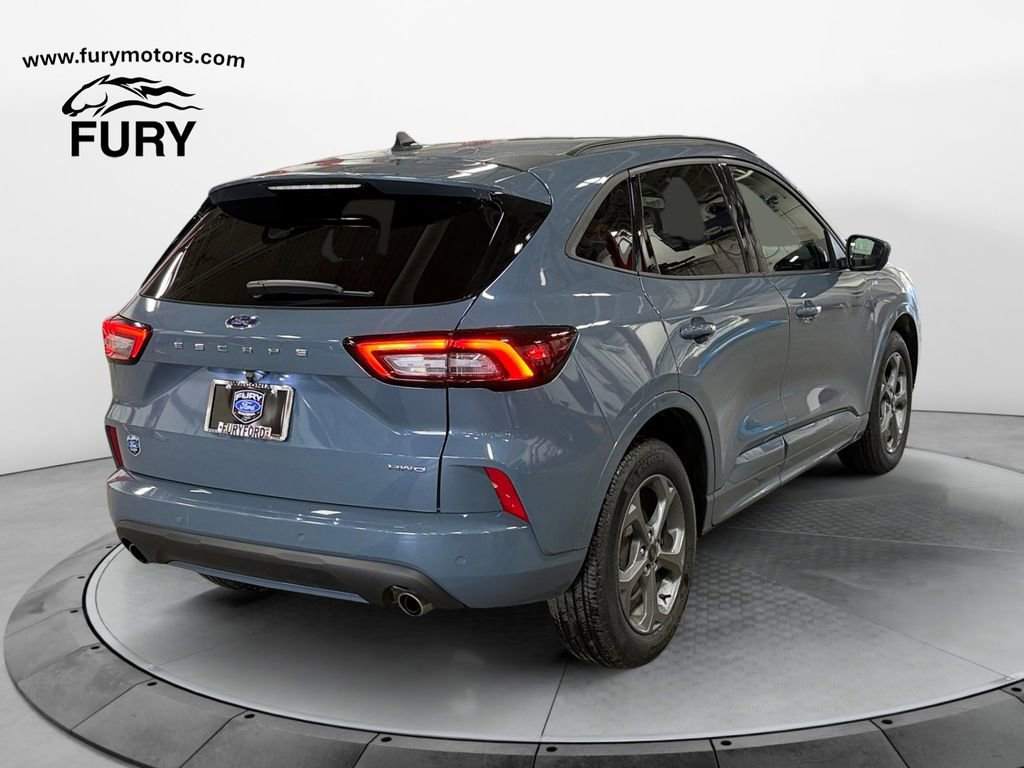 Used 2023 Ford Escape ST-Line Select w/ Tech Pack #2 AWD/4WD image 3