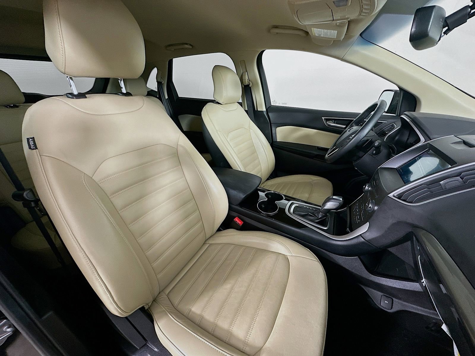 Used 2017 Ford Edge SEL w/ Equipment Group 201A AWD/4WD image 35