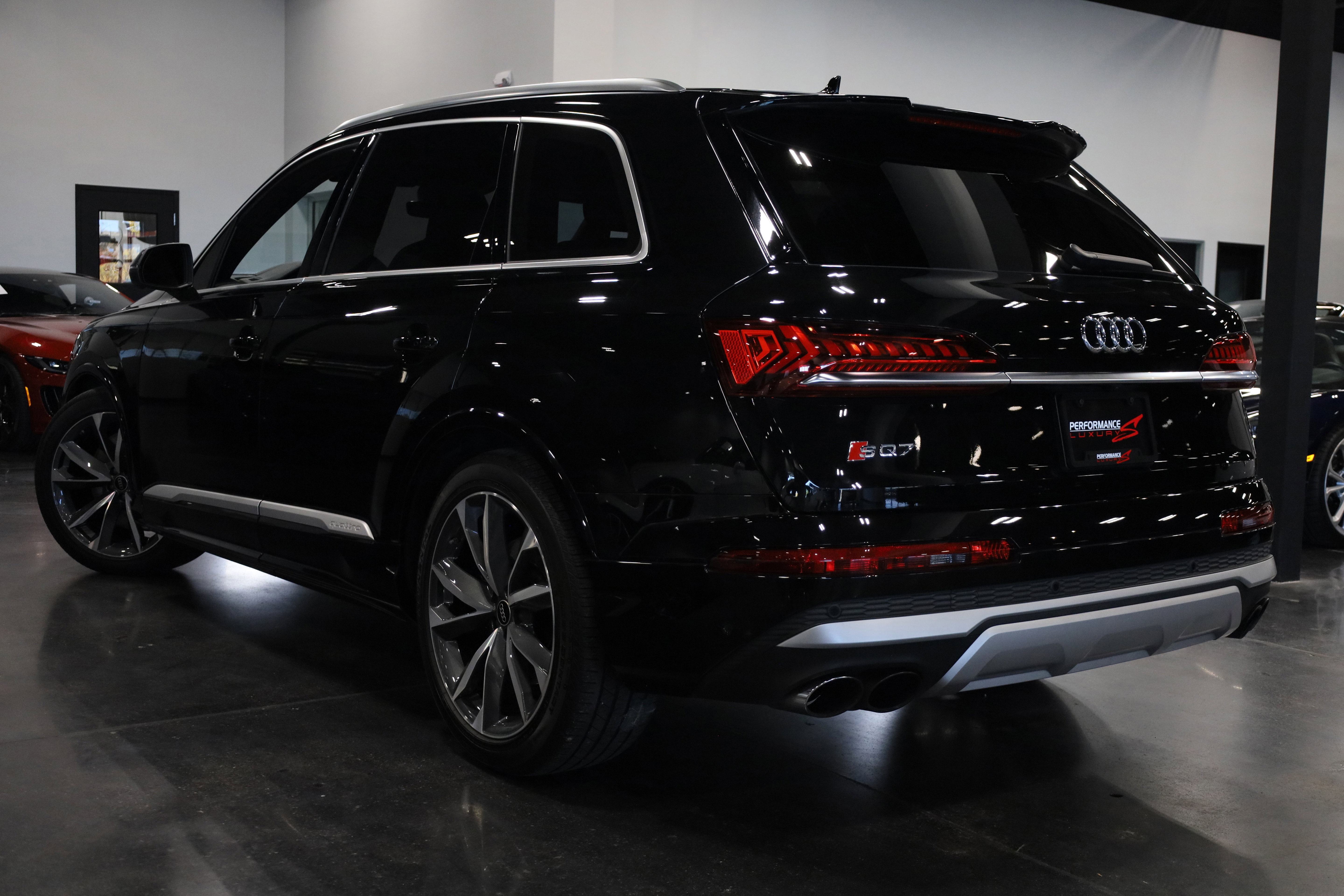 Used 2023 Audi SQ7 Prestige image 4