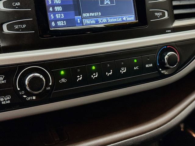 Used 2019 Toyota Highlander LE AWD/4WD image 15