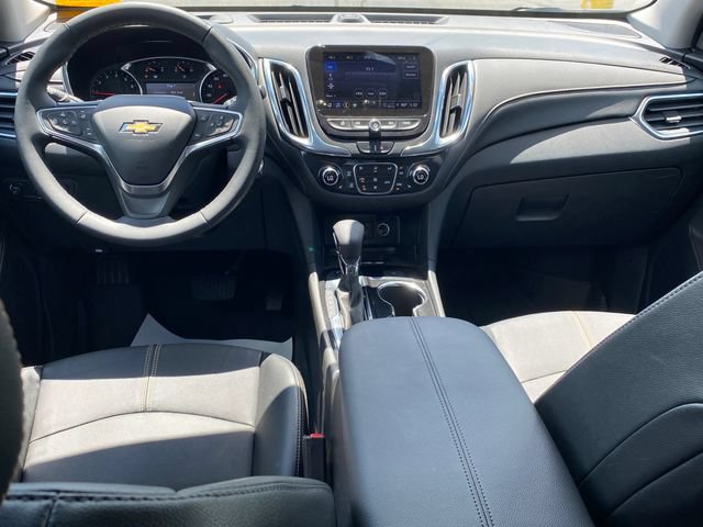 Used 2023 Chevrolet Equinox Premier w/ LPO, Floor Liner Package AWD/4WD image 5