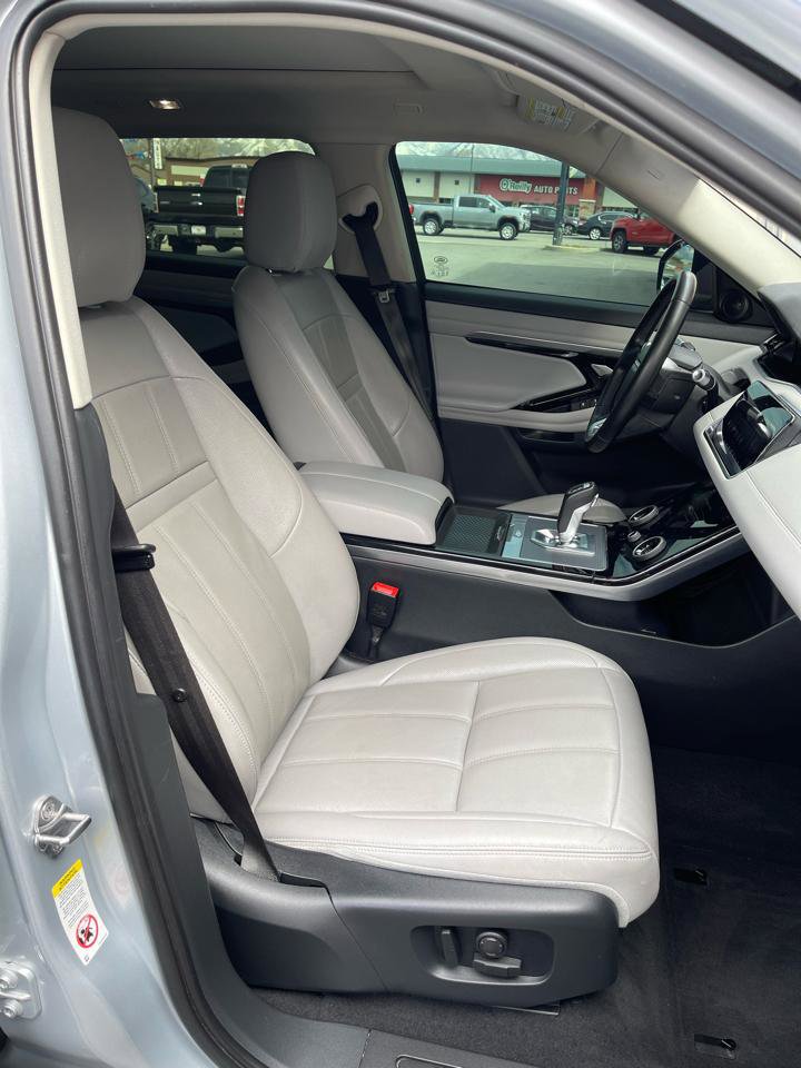 Used 2020 Land Rover Range Rover Evoque SE image 18