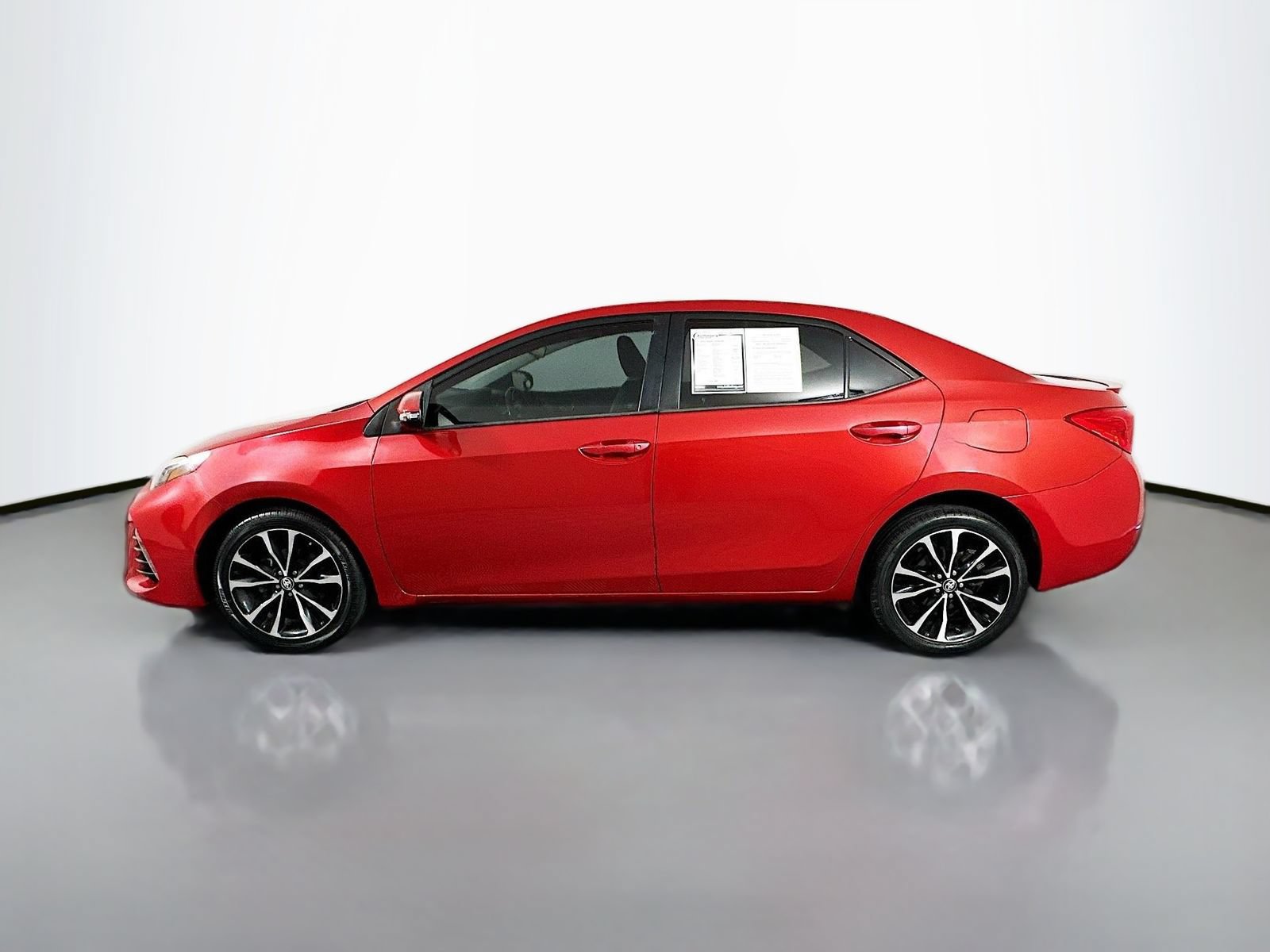 Used 2019 Toyota Corolla SE FWD image 4