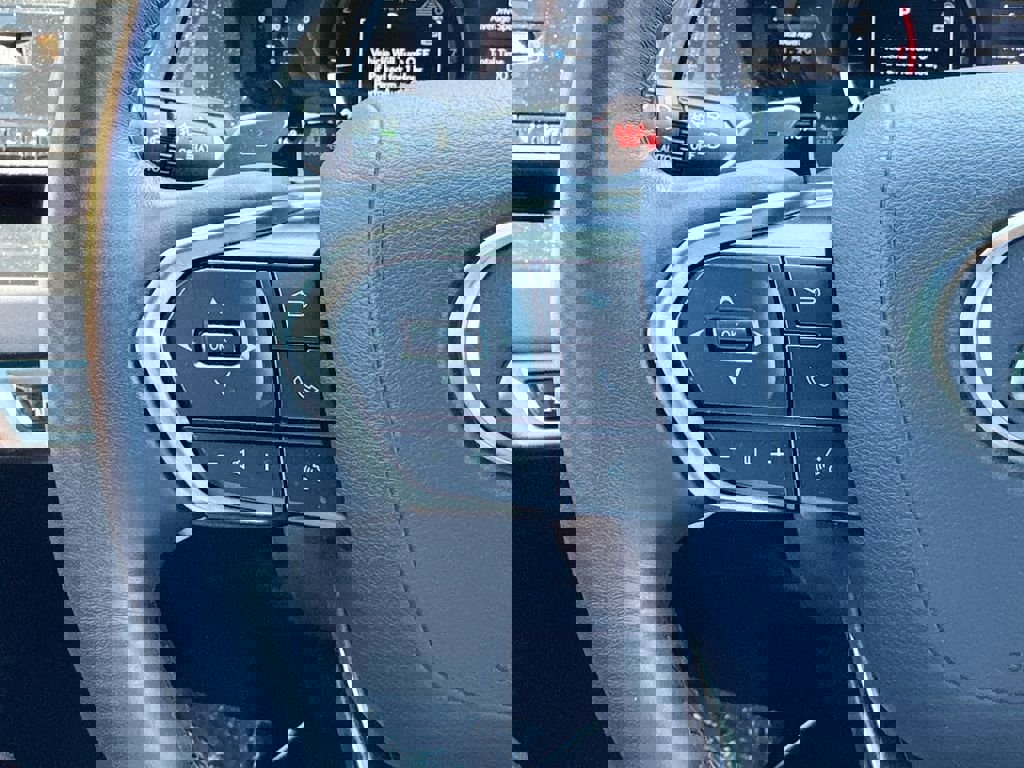 Used 2025 Lexus RX 350 FWD w/ Technology Package image 21