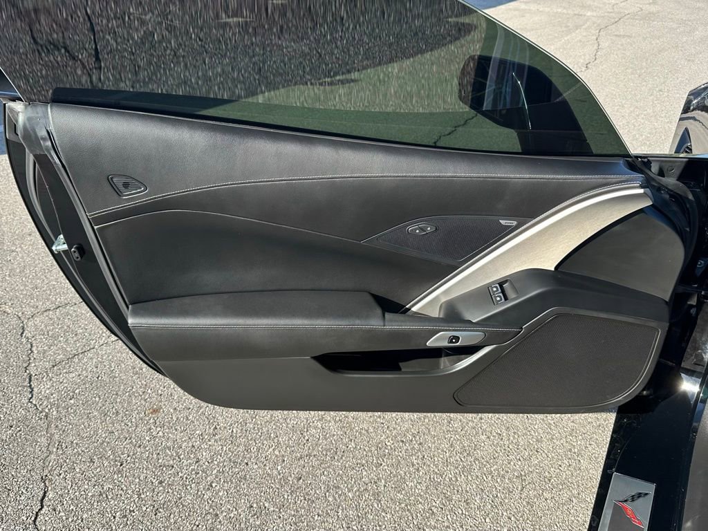 Used 2019 Chevrolet Corvette Stingray Coupe w/ 1LT image 13