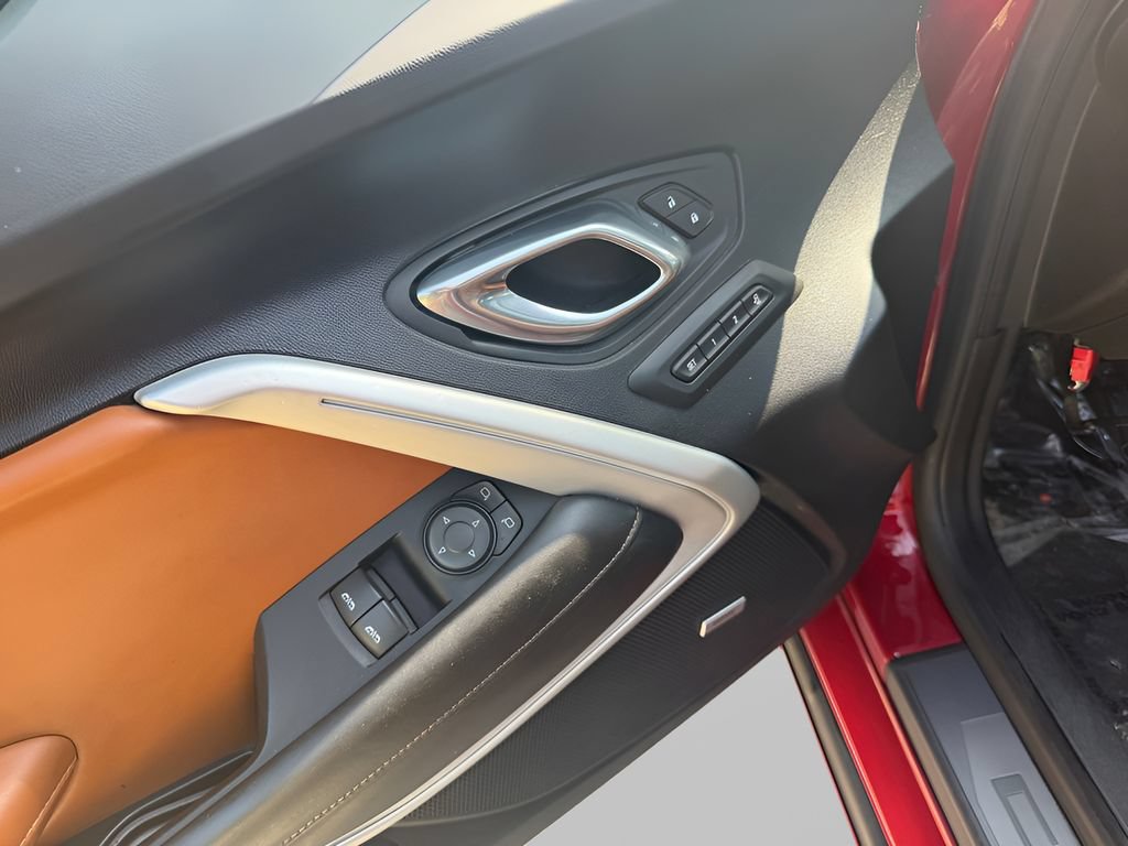 Used 2018 Chevrolet Camaro SS RWD image 11
