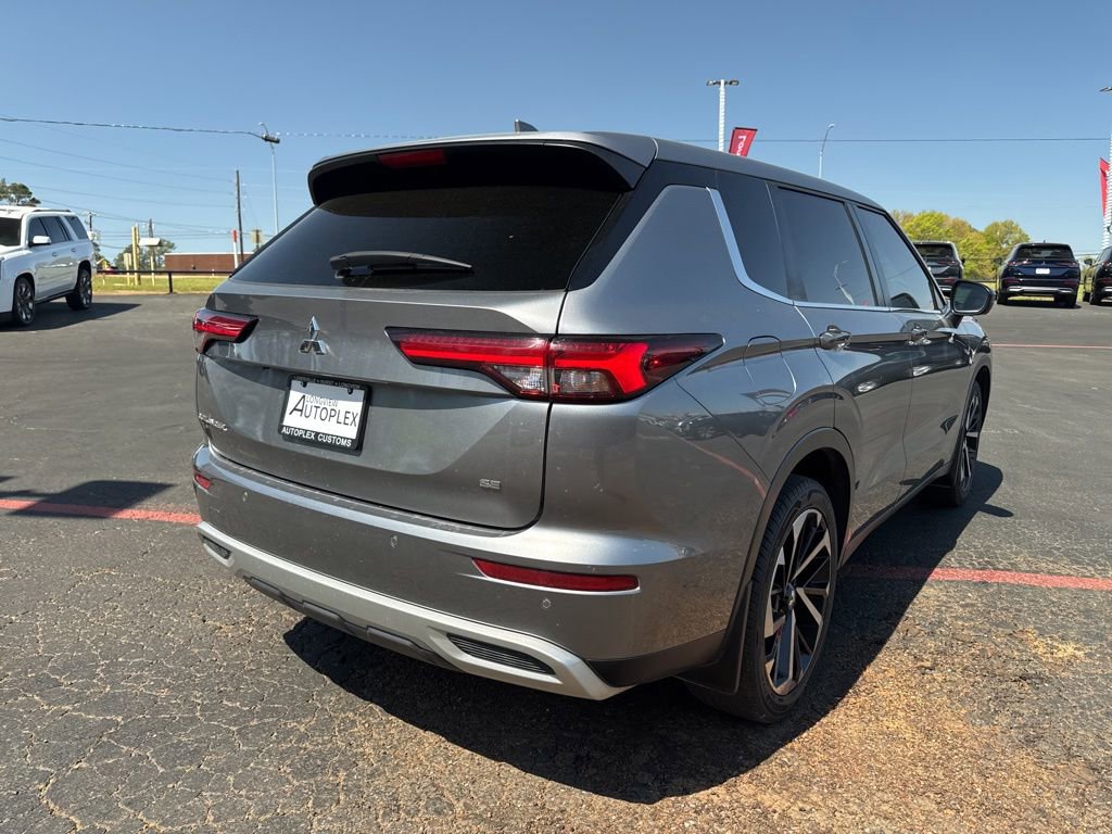 Used 2024 Mitsubishi Outlander SE FWD image 6