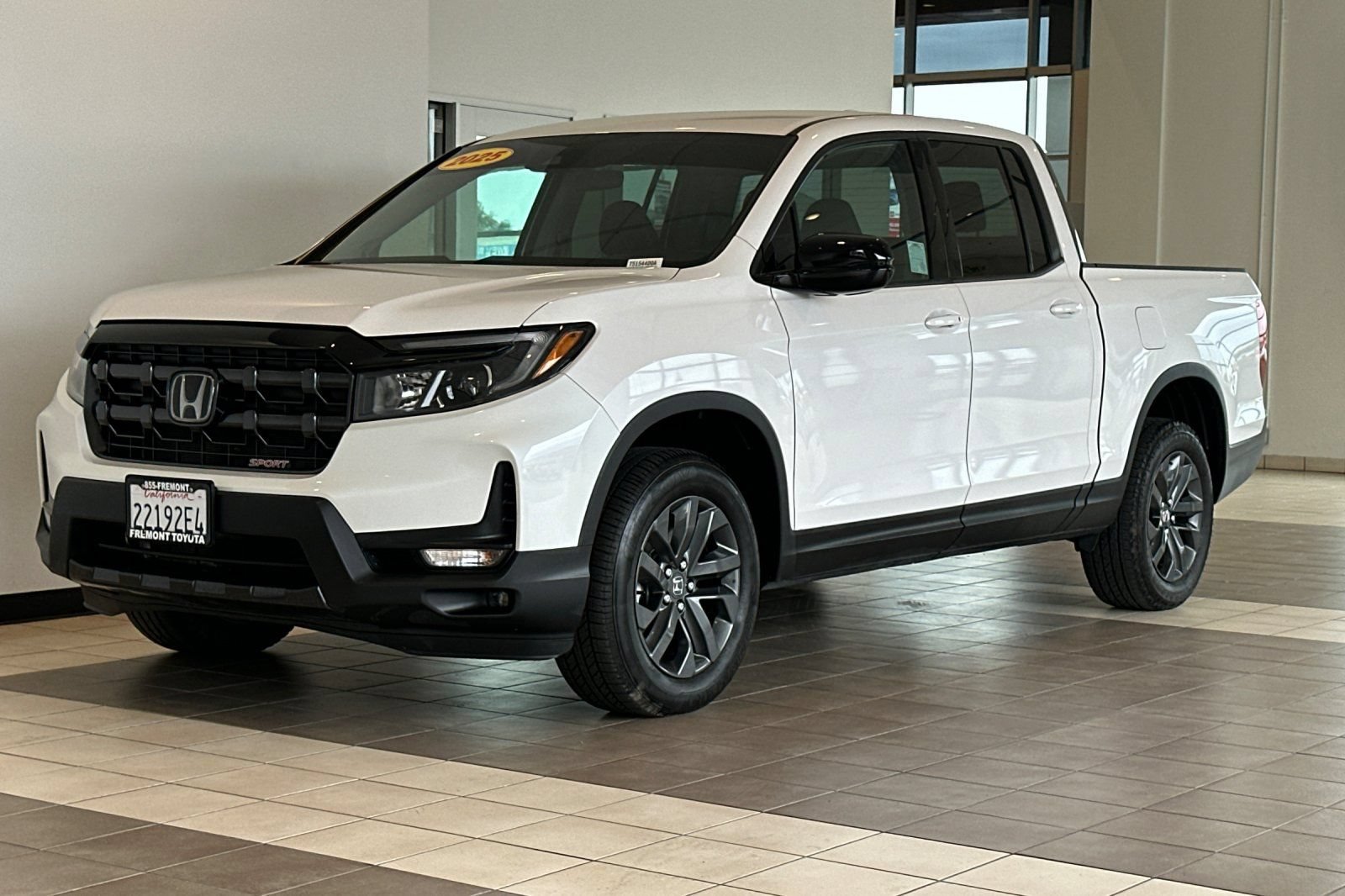Used 2025 Honda Ridgeline Sport image 8