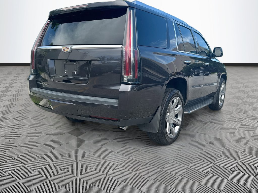 Used 2018 Cadillac Escalade Premium Luxury AWD/4WD image 6