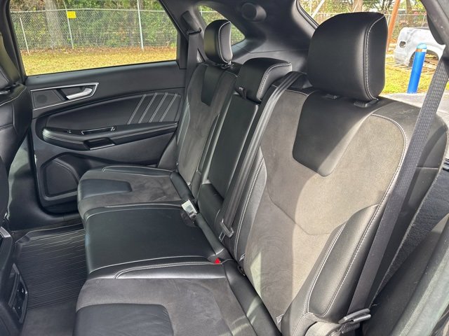 Used 2020 Ford Edge ST image 25