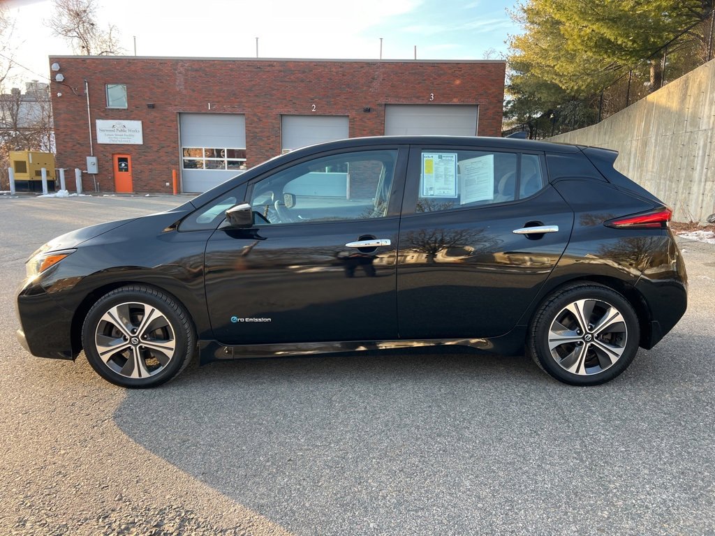 Used 2018 Nissan Leaf SV w/ SV Technology Package image 2