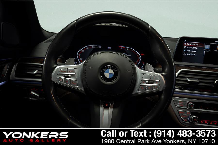 Used 2020 BMW 740i w/ M Sport Package RWD image 26