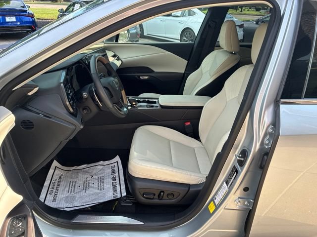 Used 2024 Lexus RX 350 Premium w/ Accessory Package (Z1) AWD/4WD image 4