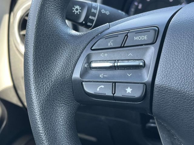 Used 2023 Hyundai Kona SE w/ Cargo Package image 25