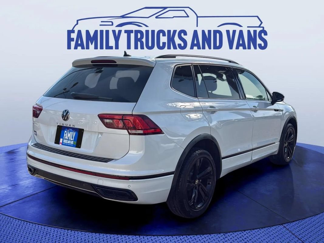 Used 2023 Volkswagen Tiguan SE R-Line FWD image 5