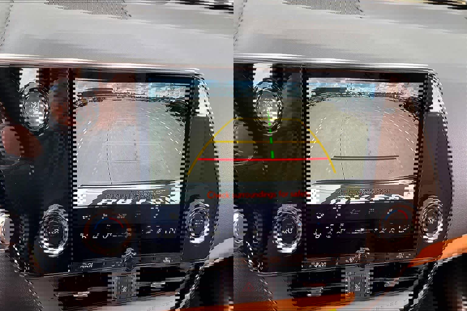 Used 2025 Lexus NX 250 FWD w/ Accessory Package (2T) image 24