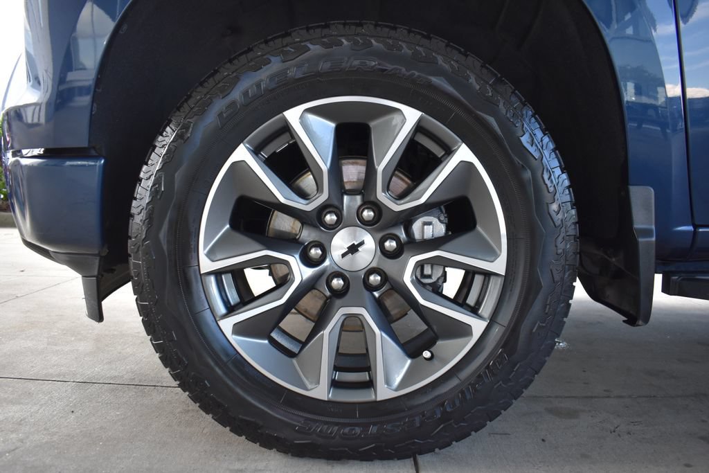 Used 2022 Chevrolet Silverado 1500 RST AWD/4WD image 13