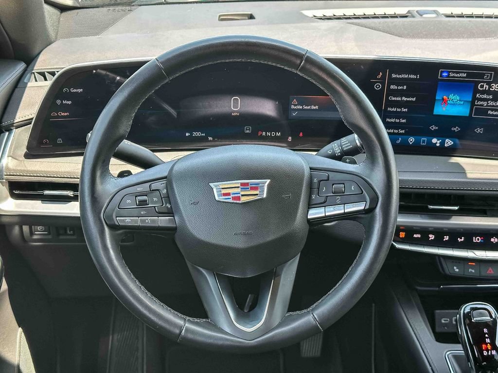 Used 2024 Cadillac XT4 Luxury w/ Cold Weather Package FWD image 26