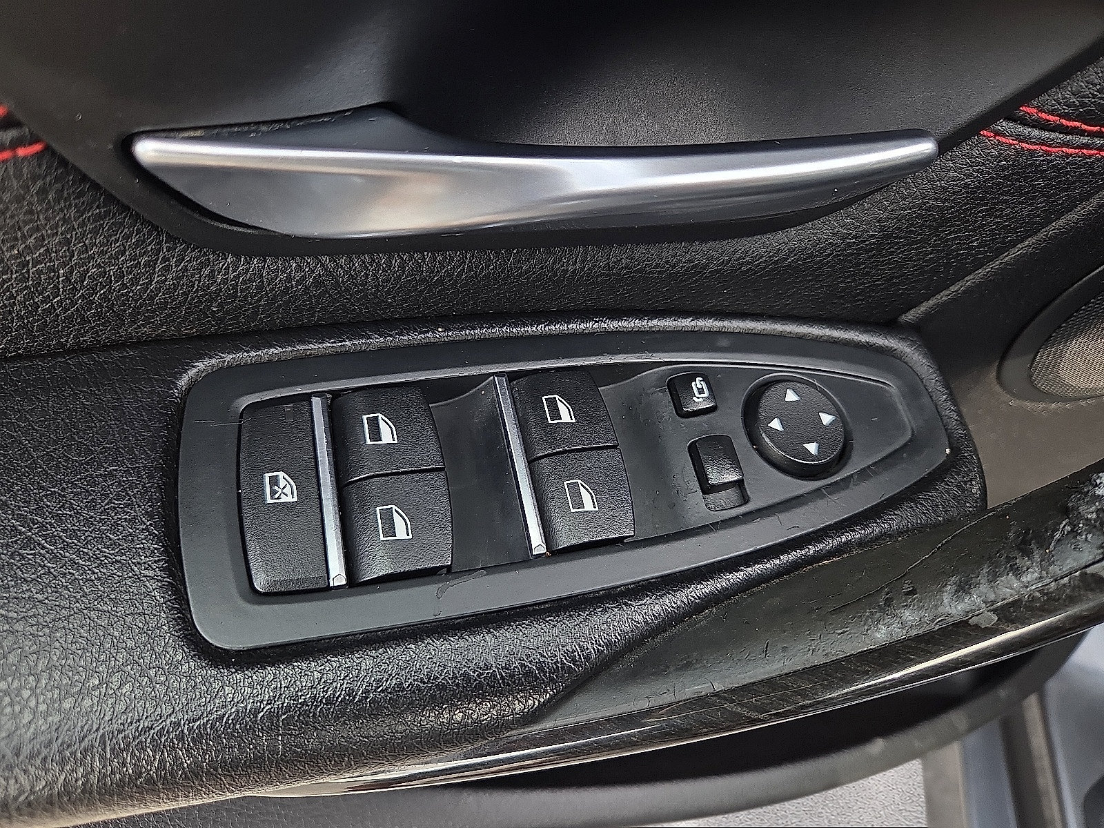 Used 2018 BMW 330i xDrive Sedan AWD/4WD image 14
