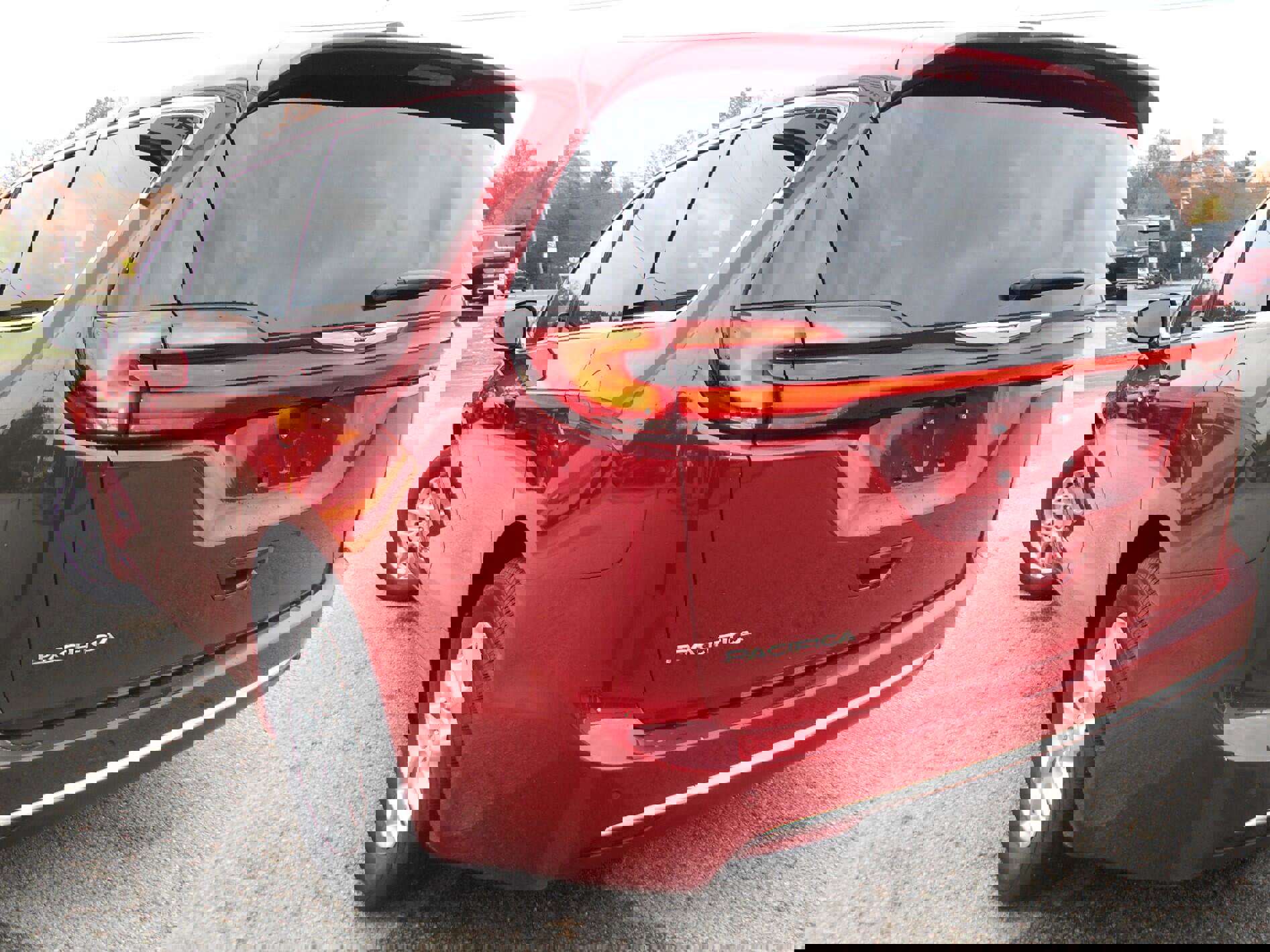 New 2026 Chrysler Pacifica Select image 3