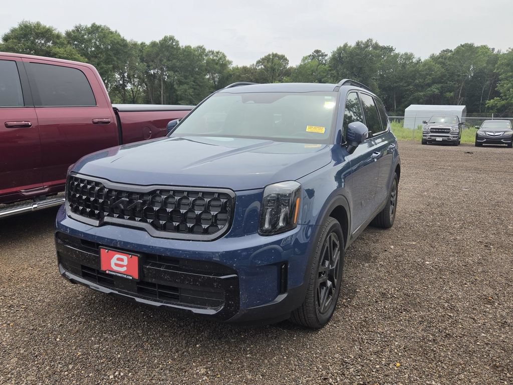Used 2025 Kia Telluride EX X-Line AWD/4WD image 3
