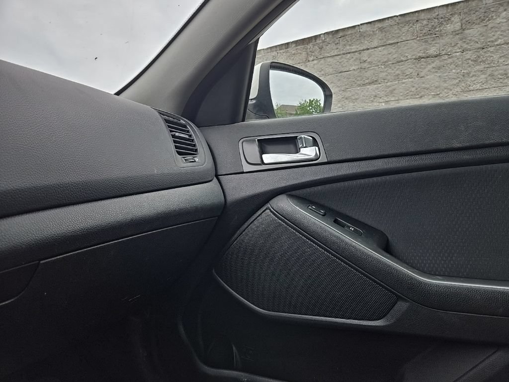 Used 2015 Kia Optima LX FWD image 23