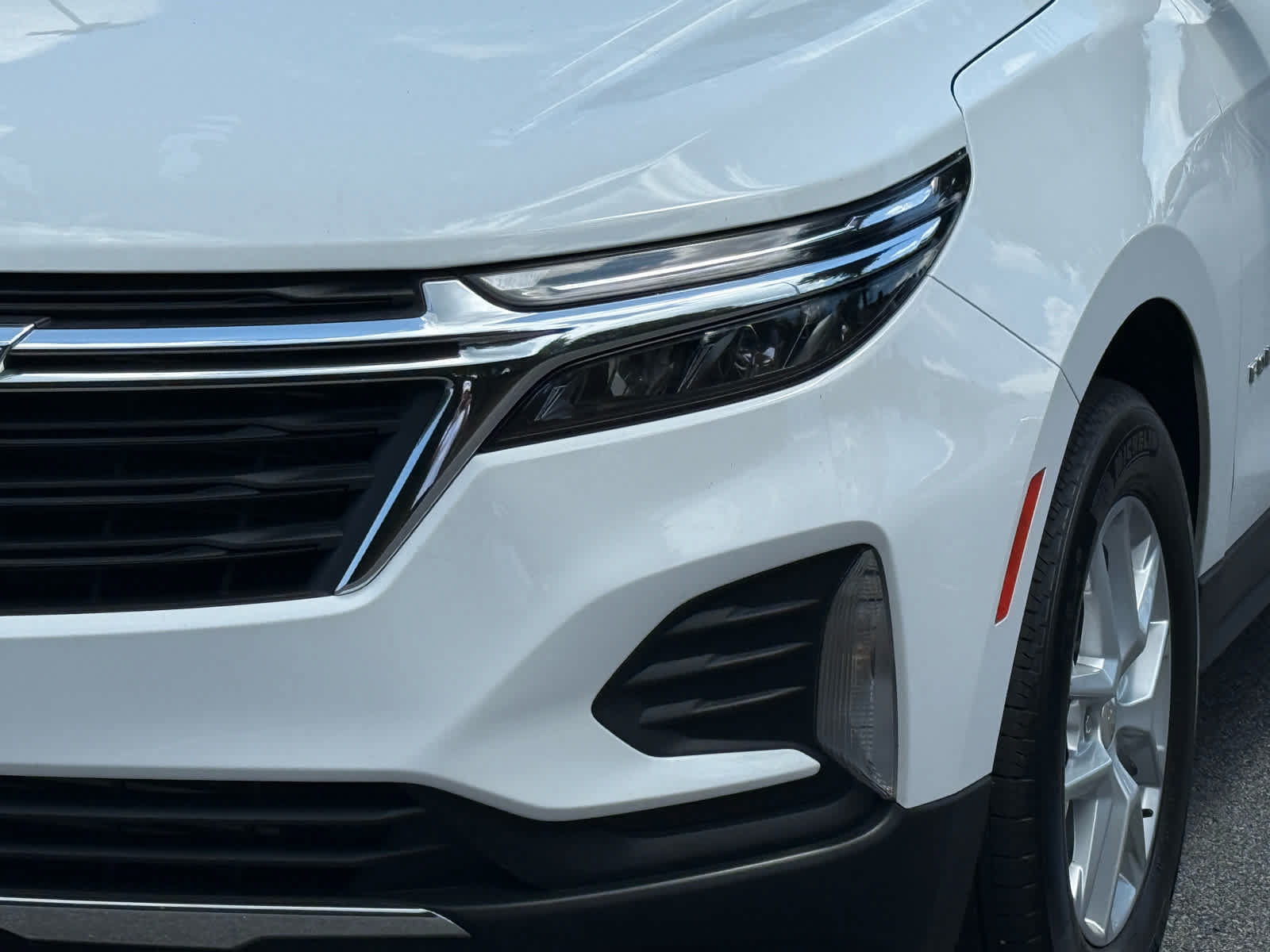 Used 2023 Chevrolet Equinox LT FWD image 10