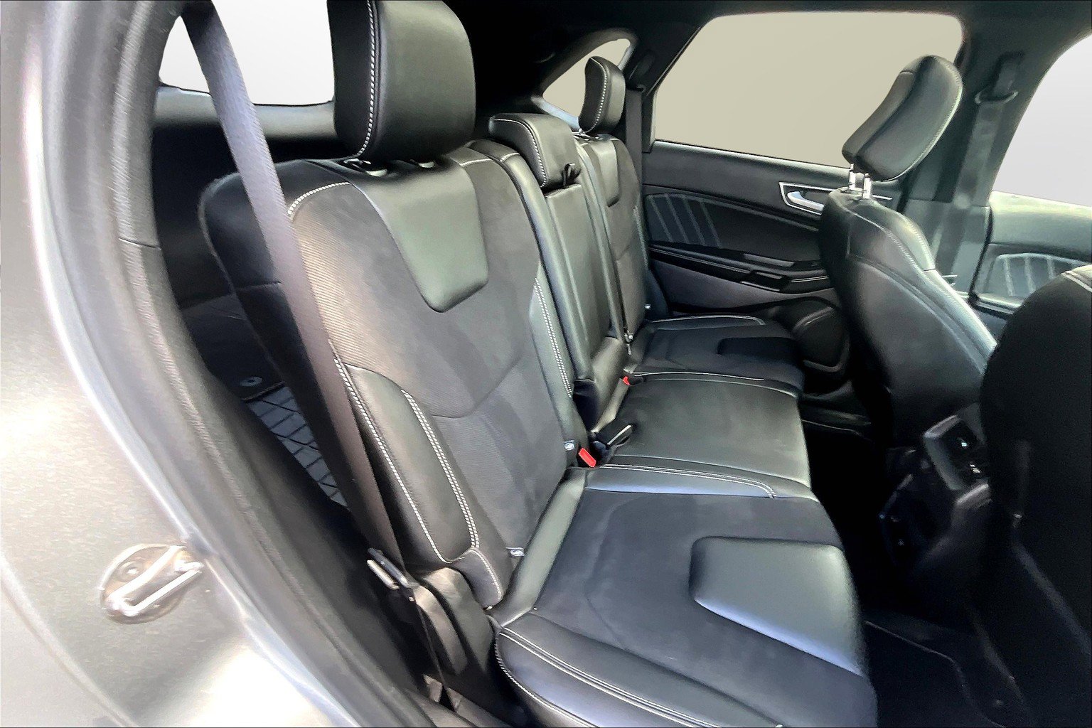 Used 2022 Ford Edge ST w/ Equipment Group 401A AWD/4WD image 17