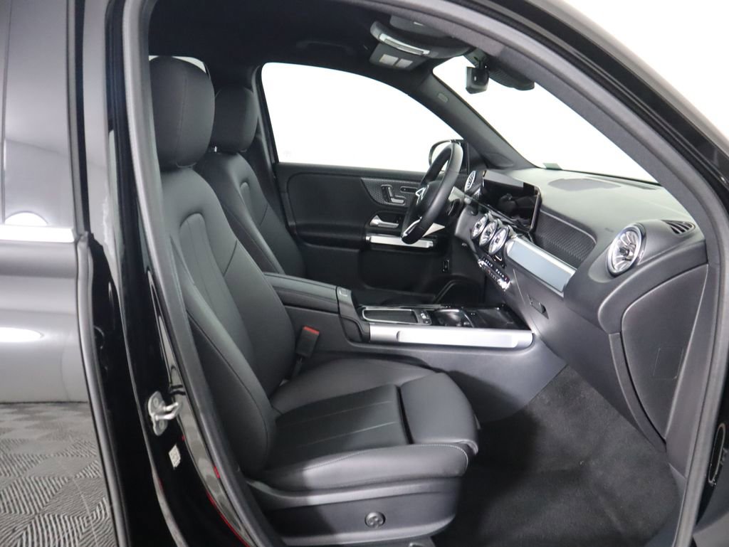 Certified 2025 Mercedes-Benz GLB 250 image 20