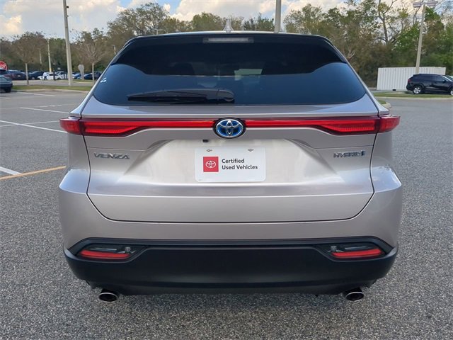 Certified 2022 Toyota Venza LE image 5