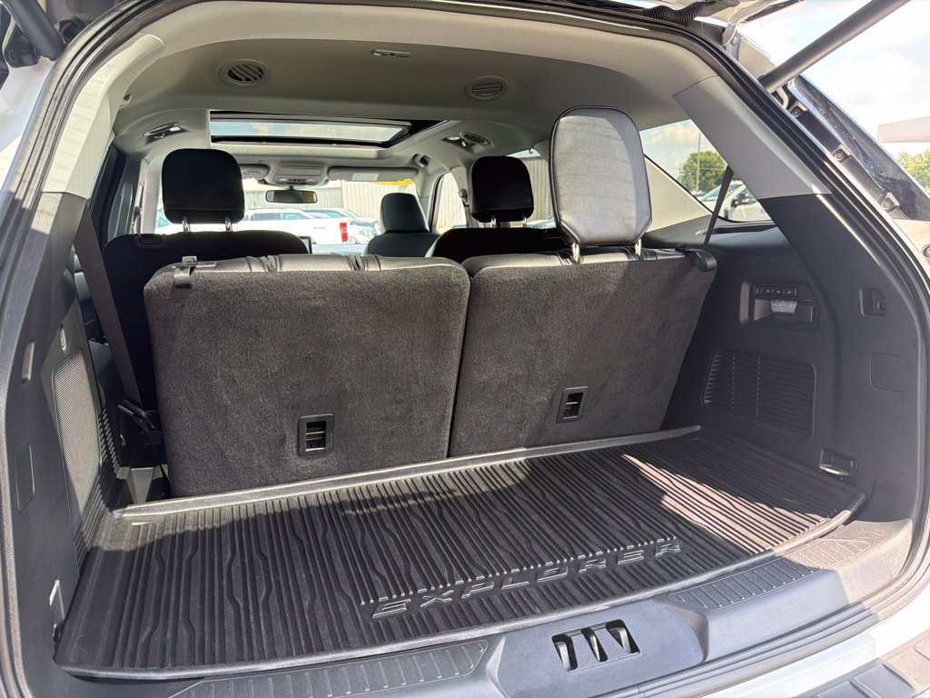 Certified 2023 Ford Explorer Limited w/ Limited Technology Package AWD/4WD image 17