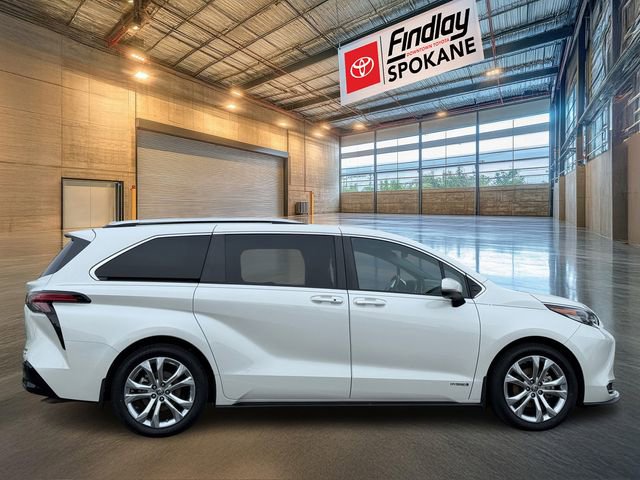 Certified 2021 Toyota Sienna Platinum image 4