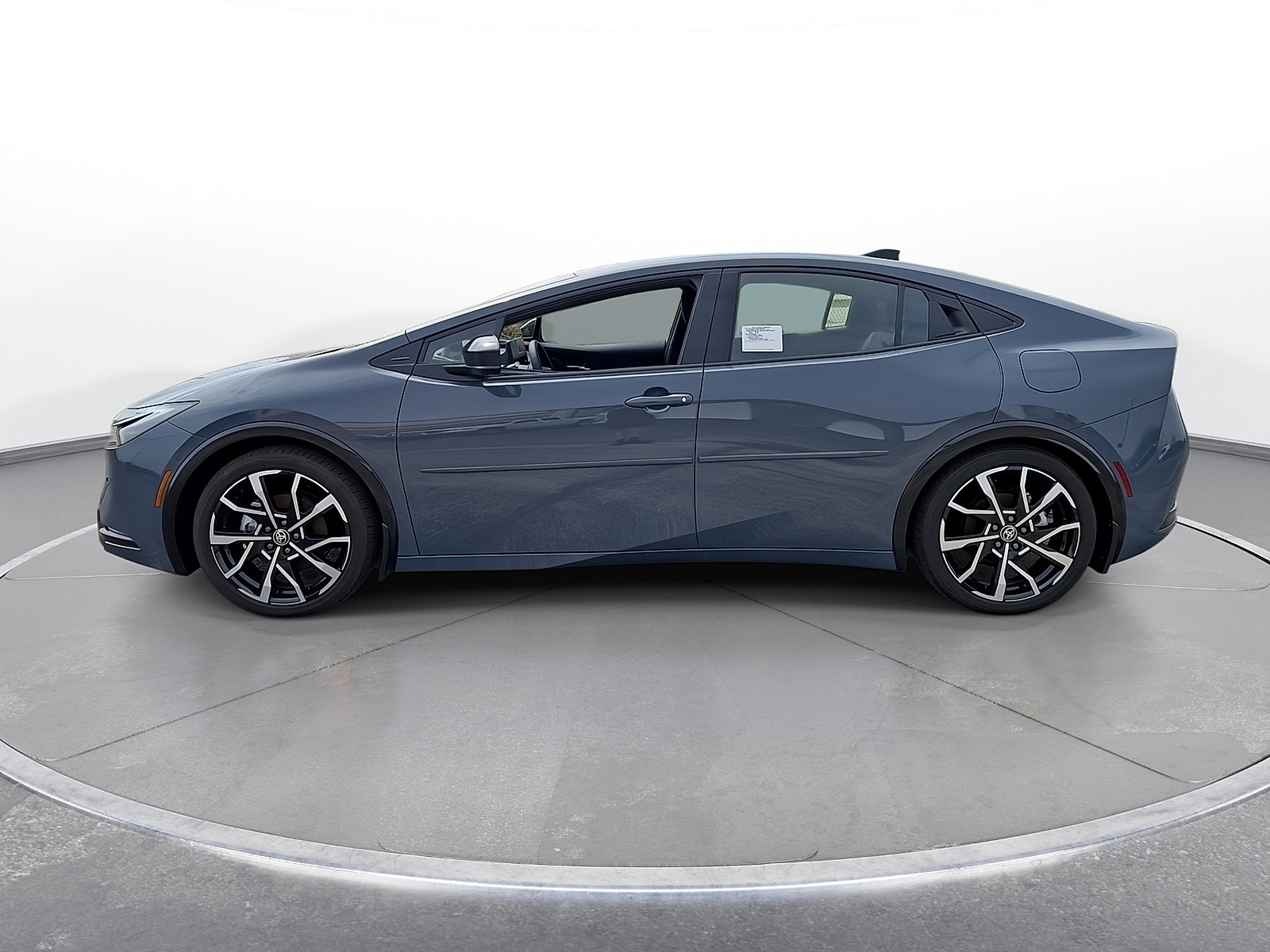 New 2026 Toyota Prius Plug-In Hybrid FWD image 5