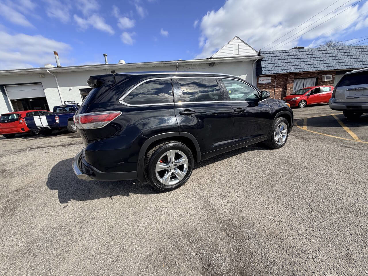 Used 2014 Toyota Highlander Limited image 25