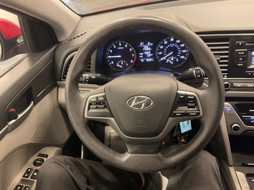 Used 2017 Hyundai Elantra SE FWD image 7