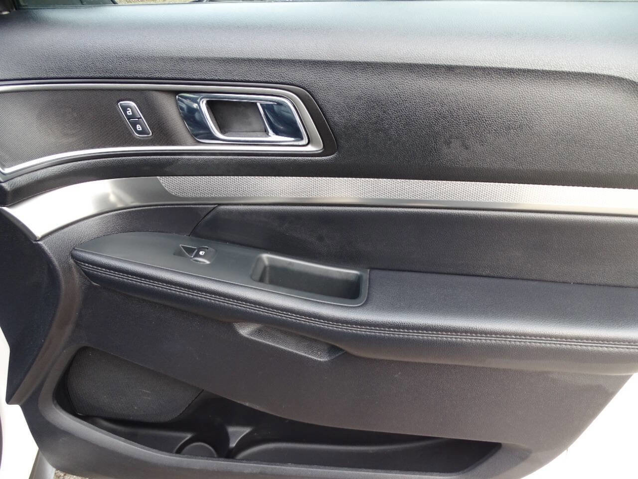 Used 2019 Ford Explorer XLT w/ Equipment Group 202A image 52