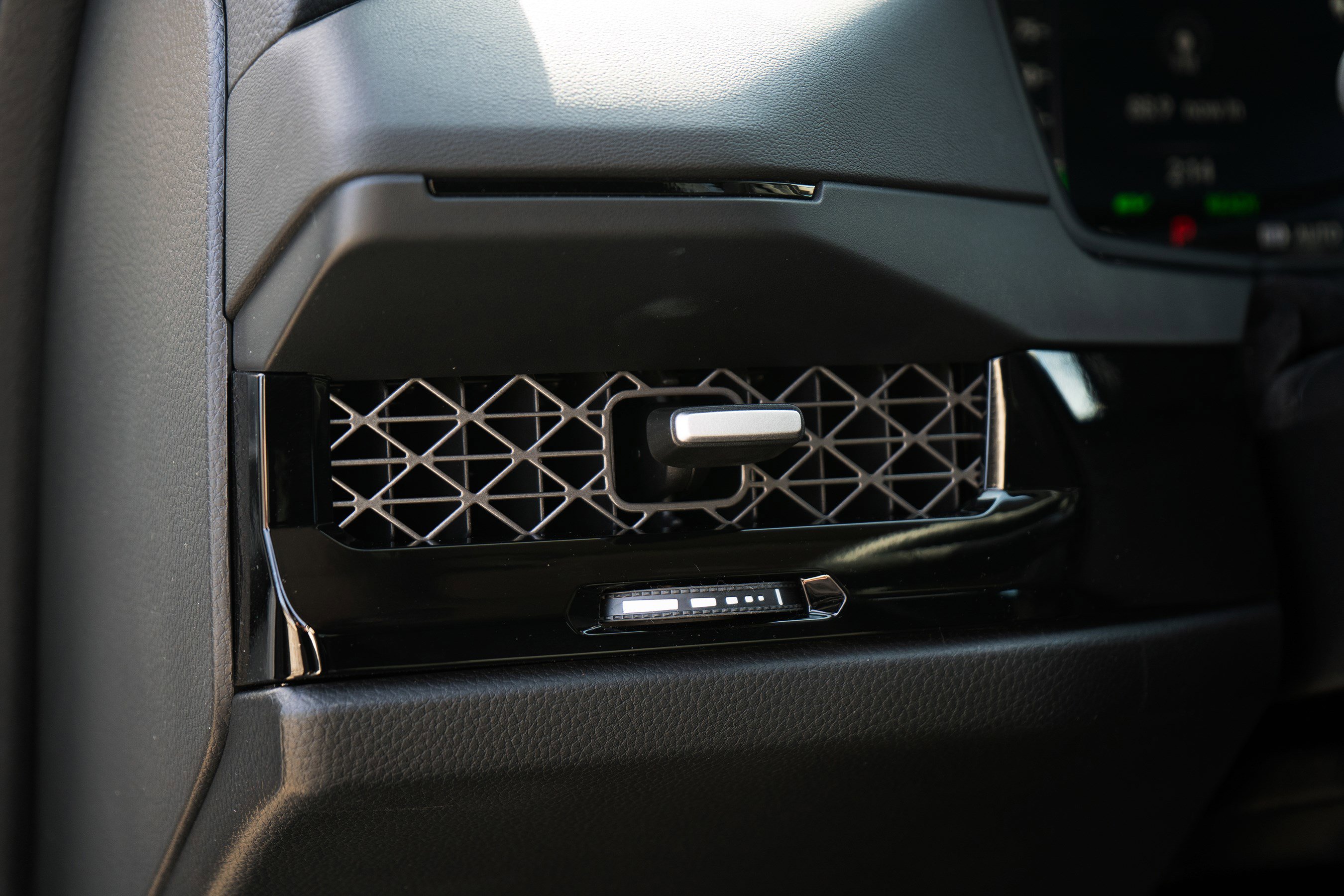 Certified 2025 Honda Accord EX-L image 41