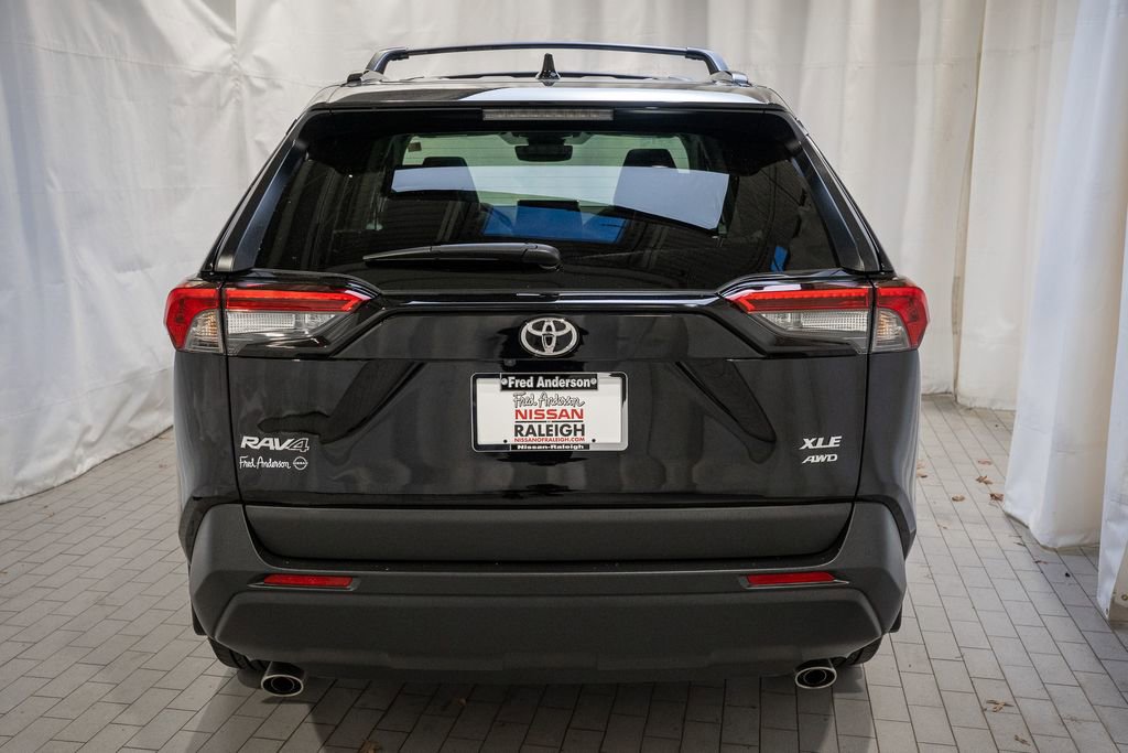 Used 2025 Toyota RAV4 XLE Premium image 5