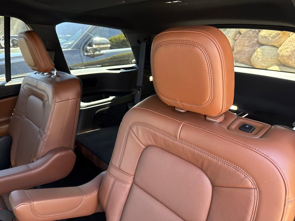 Used 2023 Lincoln Aviator Reserve w/ Equipment Group 201A AWD/4WD image 20