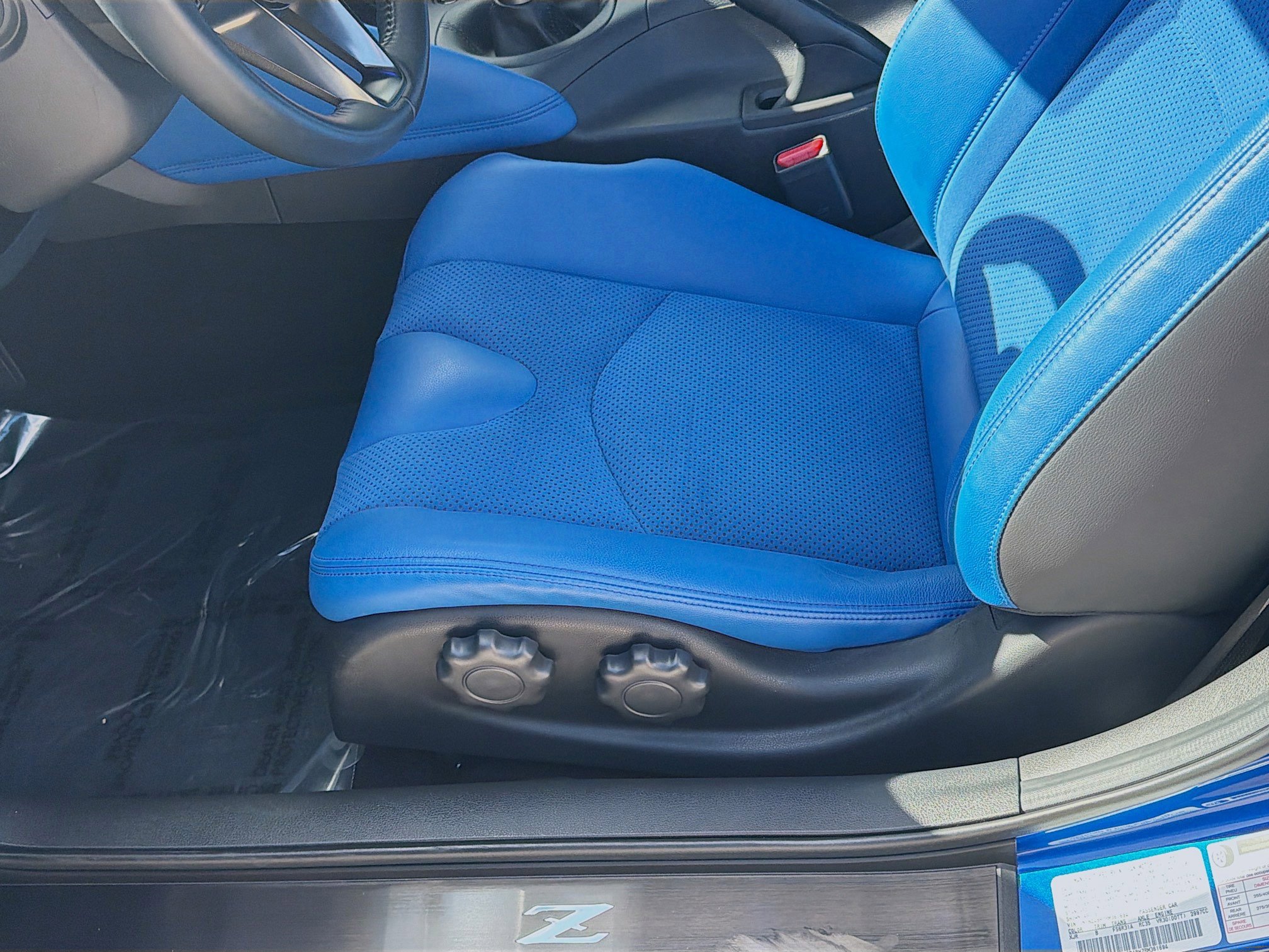 Used 2024 Nissan Z Performance w/ Floor Mat Package image 18