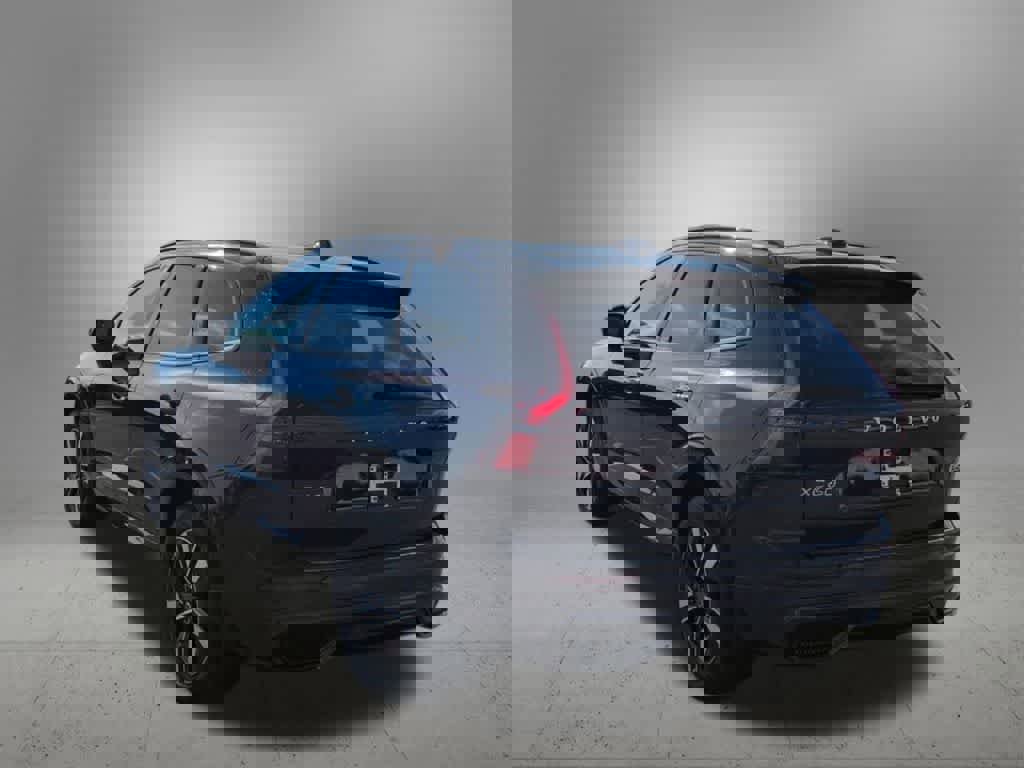 New 2026 Volvo XC60 B5 Core w/ Protection Package Premier image 4