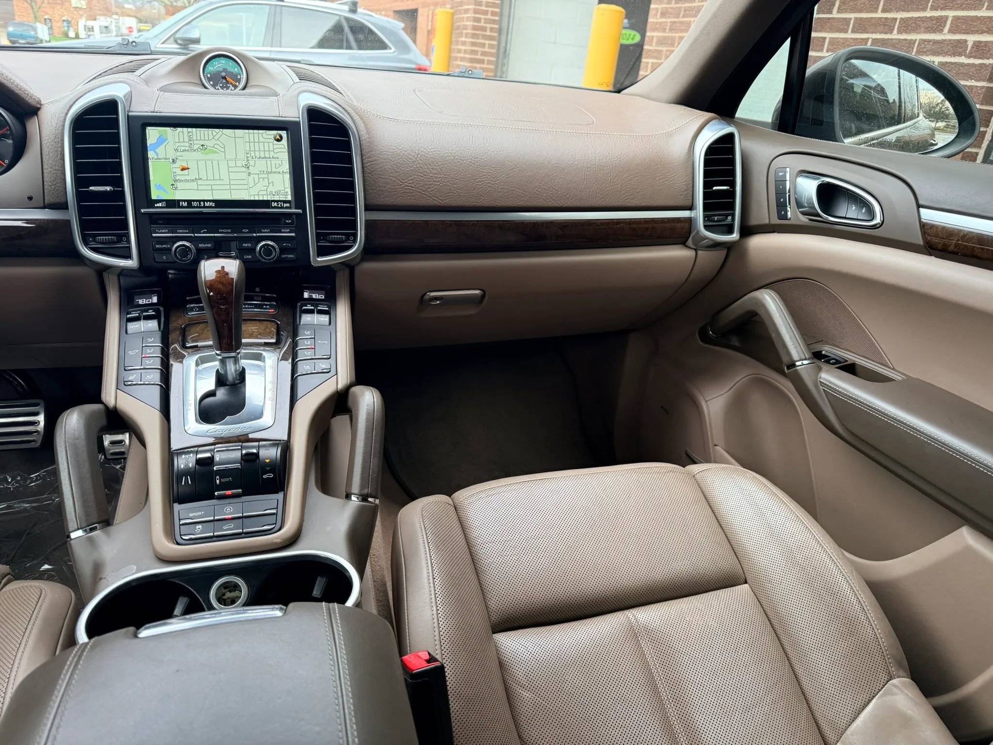 Used 2013 Porsche Cayenne S image 13