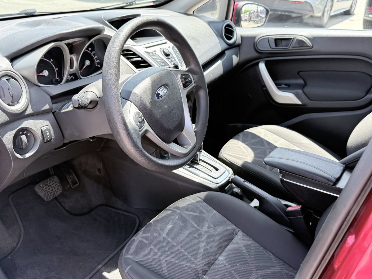 Used 2011 Ford Fiesta SE w/ 203A Rapid Spec Order Code FWD image 10
