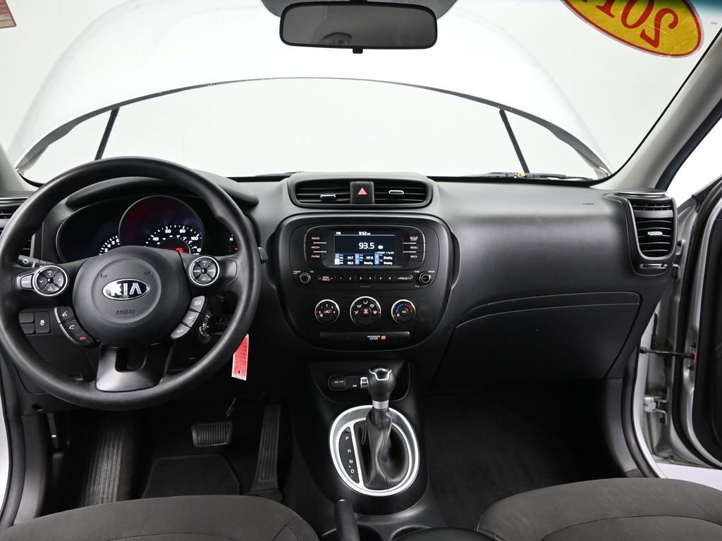 Used 2017 Kia Soul image 28