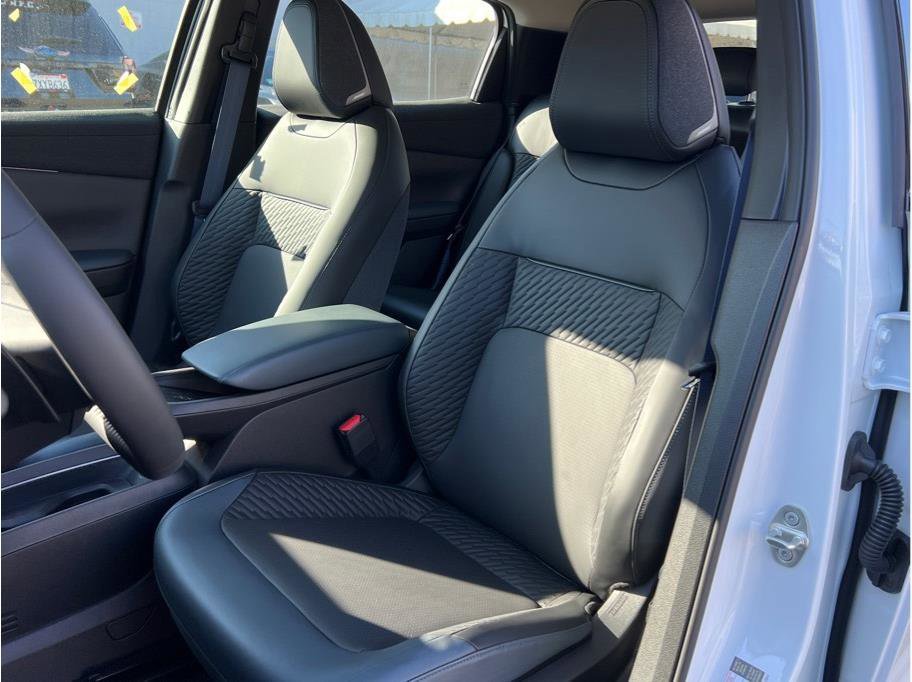 New 2026 Nissan Leaf Platinum+ w/ Cargo Package (Platinum+) image 8