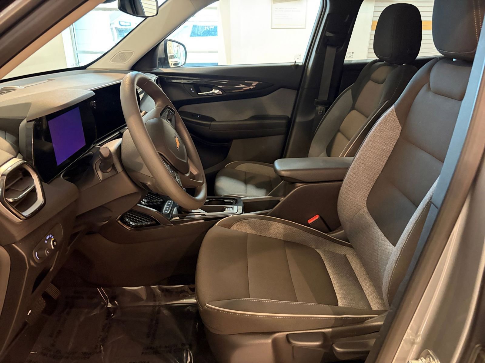 Used 2025 Chevrolet TrailBlazer LT image 25