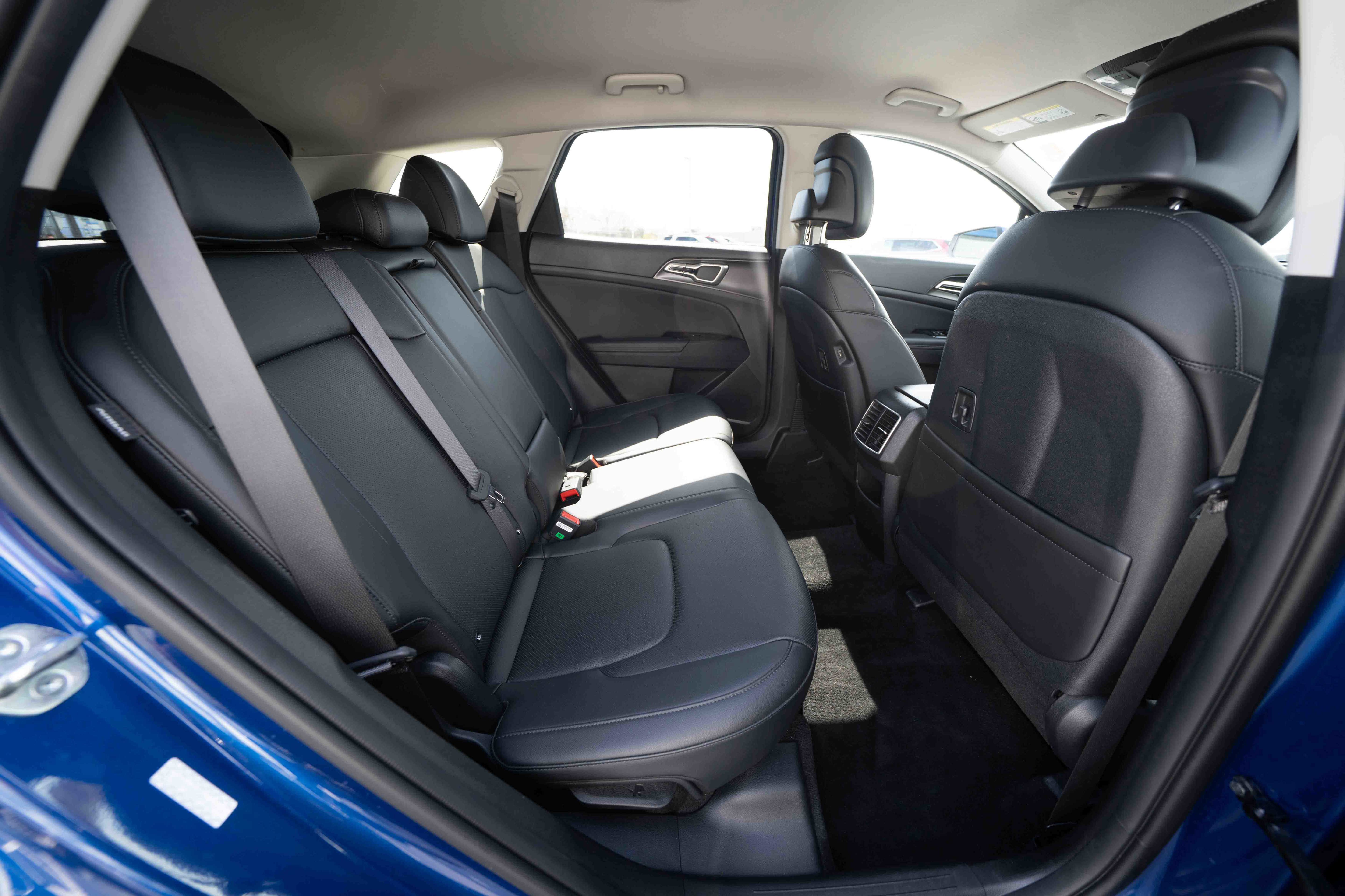 Used 2024 Kia Sportage EX AWD/4WD image 25